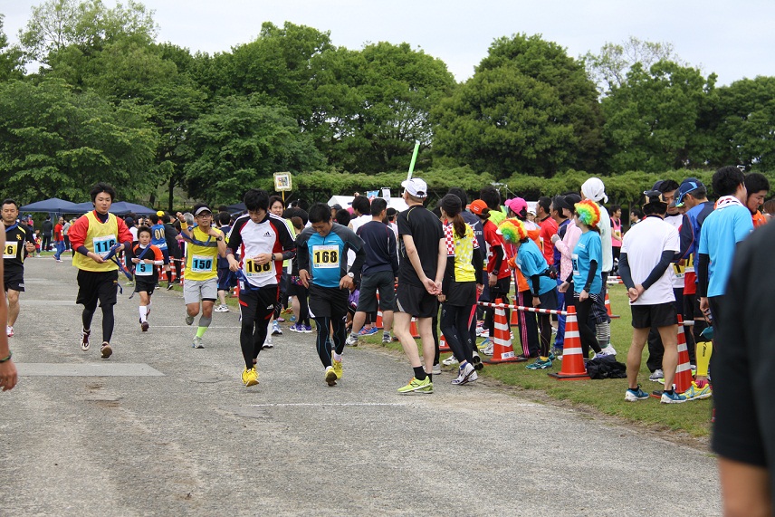 25枚目 タスキは第二走者に