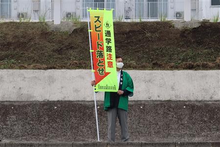 街頭で安全運転を呼びかけました