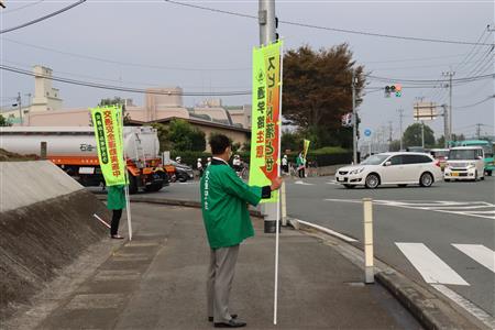 朝夕は通りの多いJT付近交差点