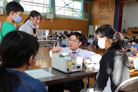 模擬投票の様子