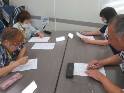 サポーターを中心に計算の答え合わせをします!