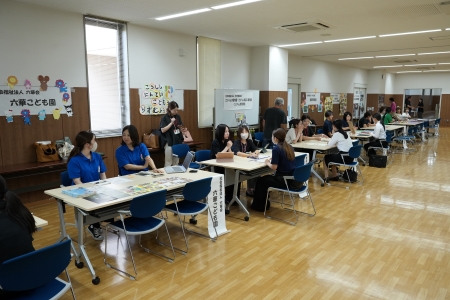 保育士就職フェアの会場の様子