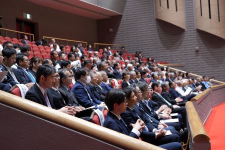 大勢の出席者が「響」の演奏を楽しみました
