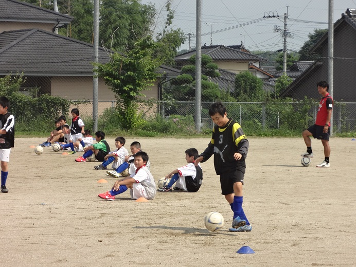 27枚目_サッカー教室-実技のじかん