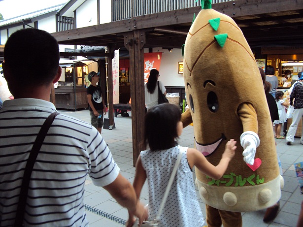 11枚目_まつり会場でのふれあいタイム