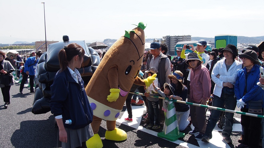 17枚目_ヴィーブルくん、会場へ。