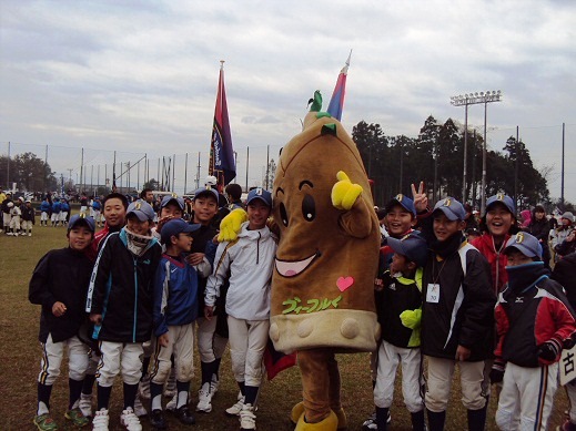 3枚目_ヴィーブルくん、会場入りする