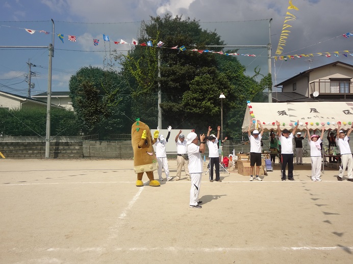 101枚目_ヴィーブルくん、閉会式に出席する