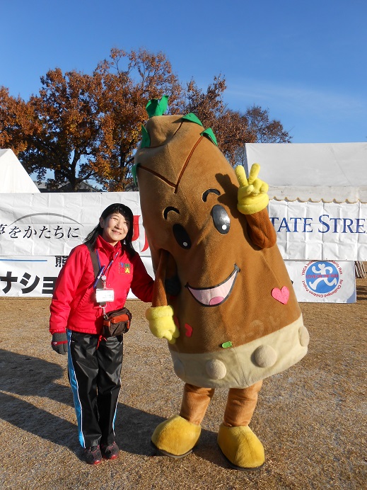 5枚目_ヴィーブルくん、会場入りする