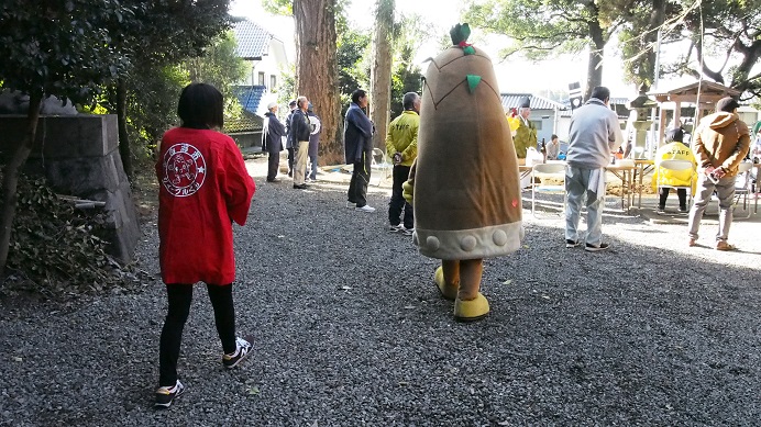 9枚目_ヴィーブルくん、会場入りする