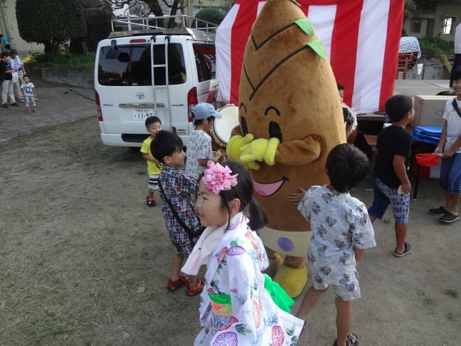 10枚目_ヴィーブルくん、会場入りする