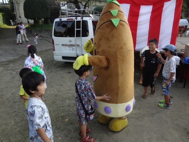 11枚目_ヴィーブルくん、会場入りする