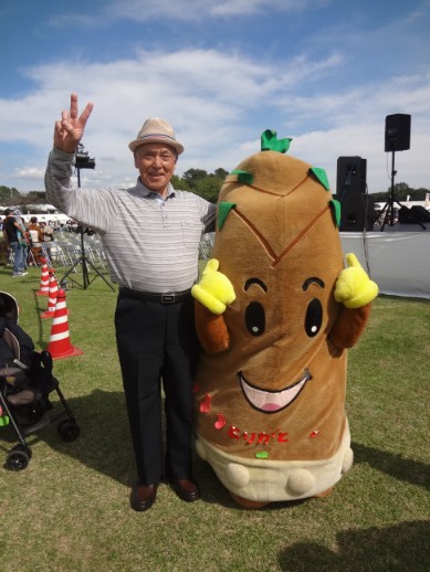 73枚目_ヴィーブルくん、ひたすらまつりを楽しむ