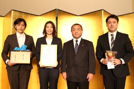 日本体育大学理事長賞も授与された渡邊選手