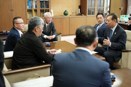 台湾・宝山郷の関係者が合志市役所を表敬訪問しました。