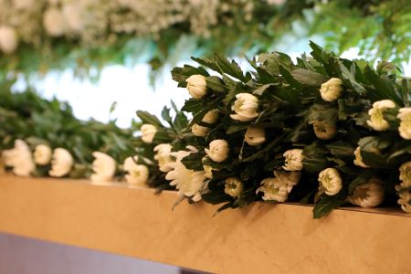 参列者が供えた花