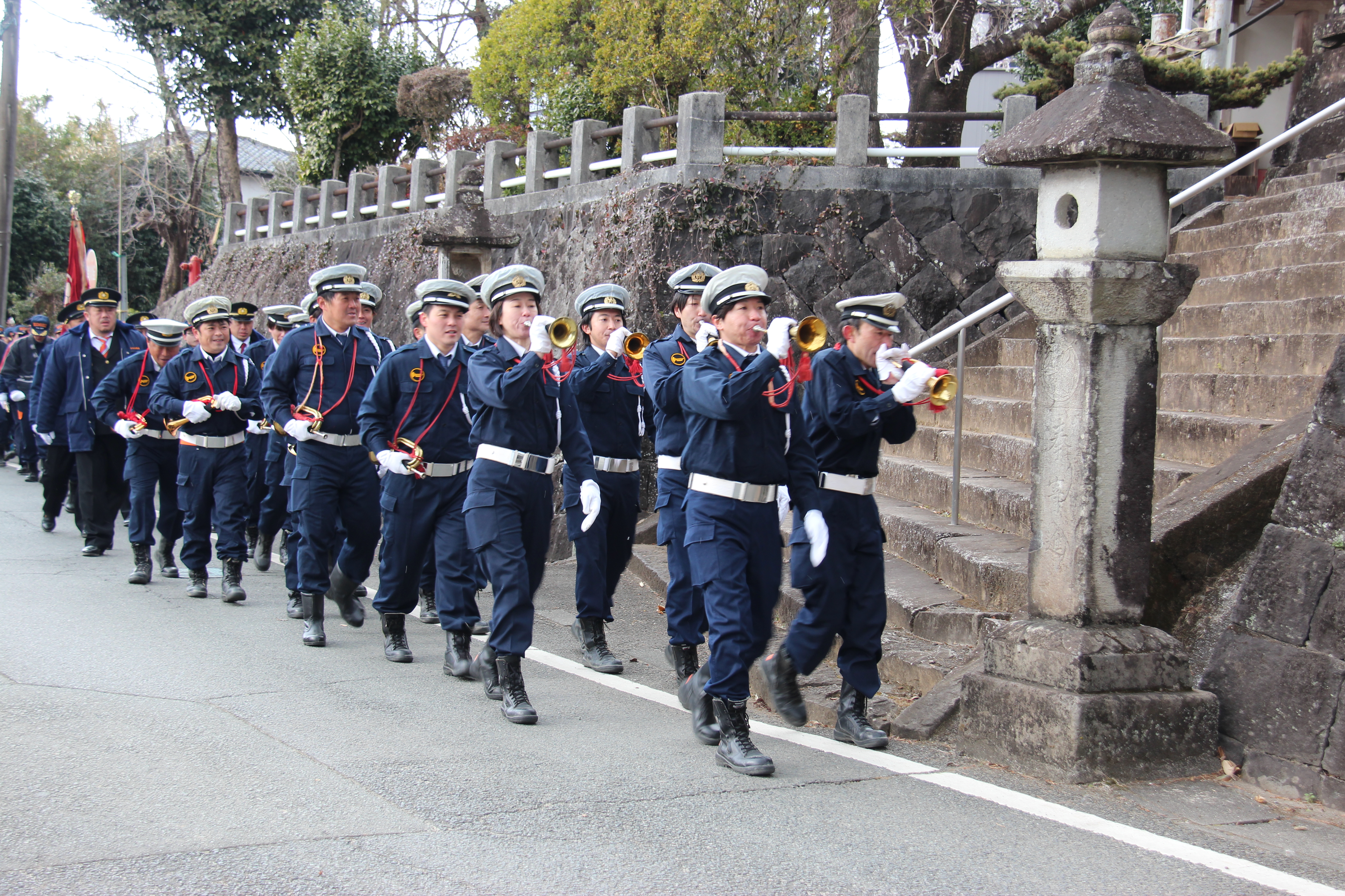 ラッパ隊分列行進